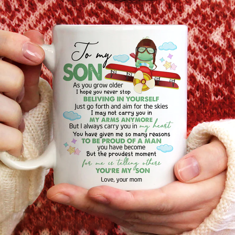 Gift for Son from Mom- Mom to son, Little dinosaur, I always carry you in my heart - Family White Mug