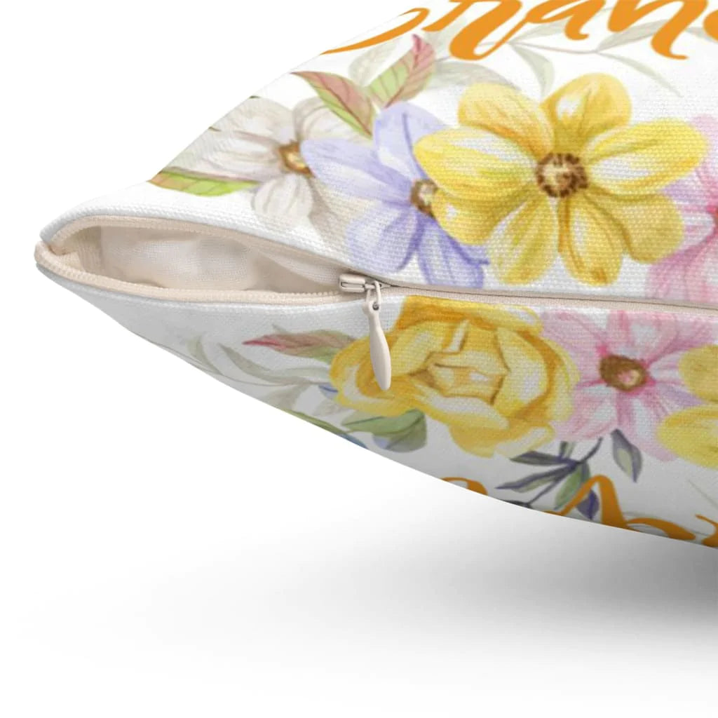 Jesus Pillow - Yellow Flower Pillow - Gift For Christian, Mom, Grandma - The only thing better than having you for a Mom Throw Pillow