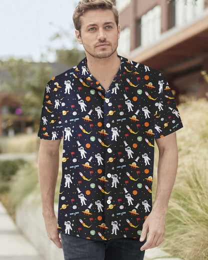 Astronaut Hello Hawaiian Shirt, Spacecraft Spaceflight Aloha Shirt For Men & Women, Best Gift For Summer, Husband, Wife, Boyfriend, Girlfriend